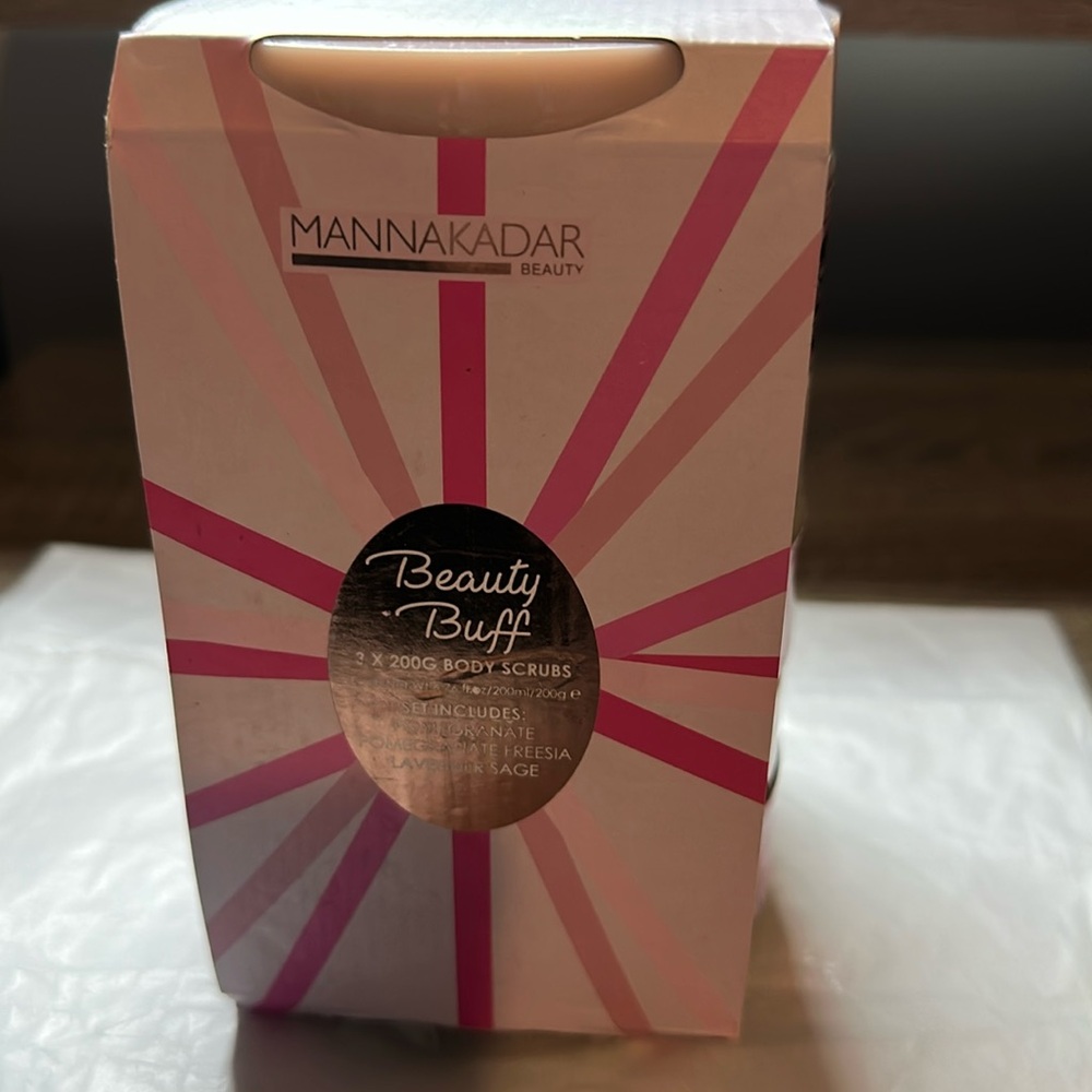 Mannakadar Body Scrubs Set of three